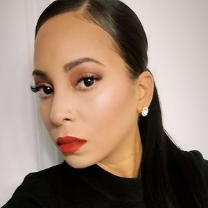 Meet your Posher, Lymaris